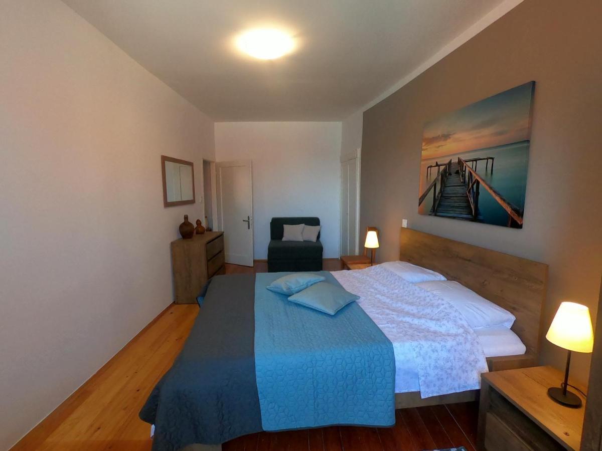 Apartment Dinka Baška Eksteriør bilde