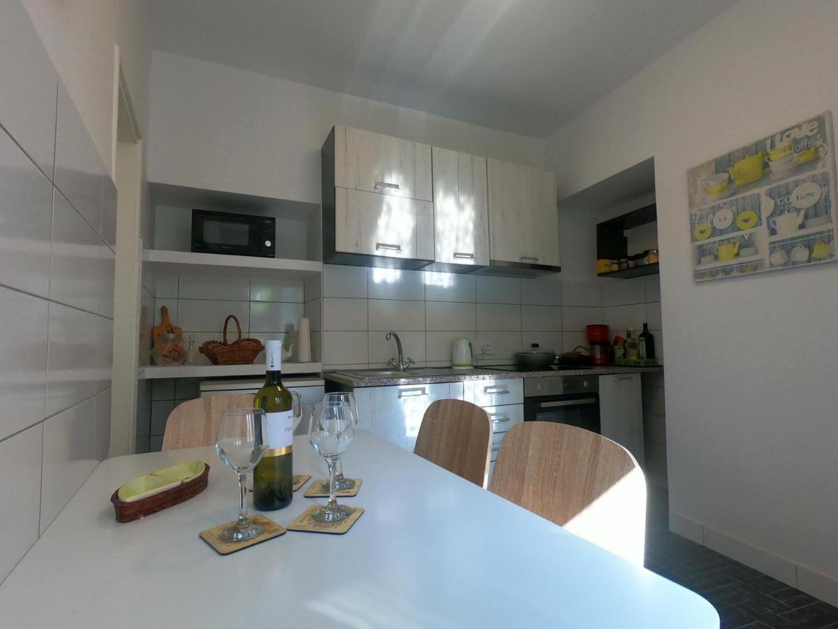 Apartment Dinka Baška Eksteriør bilde