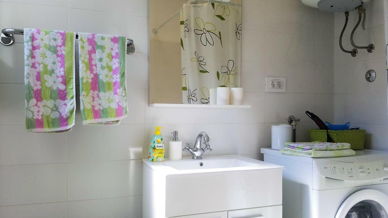 Apartment Dinka Baška Eksteriør bilde